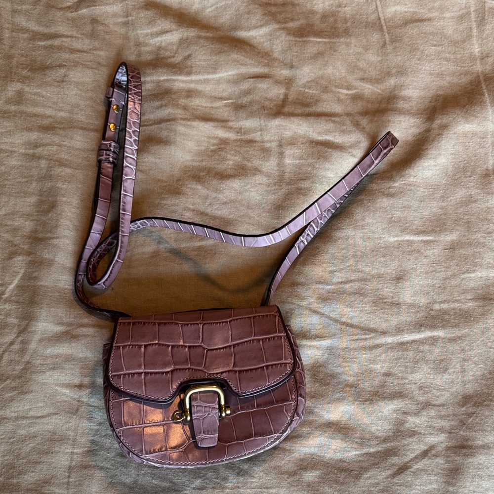 Elegant Crocodile-Embossed Purple Crossbody Bag